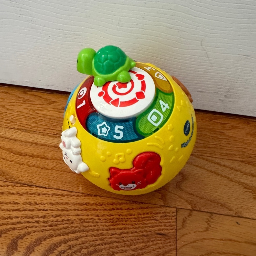 Vtech Wiggle and Crawl Ball- Baby Crawling Toy